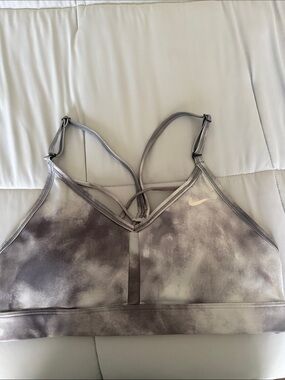 Nike Women's Gray Tie-Dye Strappy Sports Bra - Light Gray & Charcoal